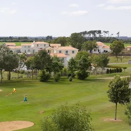 Charming With Dishwasher Located At A Golf Course