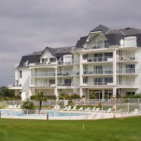Charming With Dishwasher Located At A Golf Course