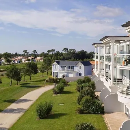 Charming With Dishwasher Located At A Golf Course * LʼAiguillon-sur-Vie